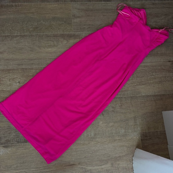 HELLO MOLLY dancing out midi dress hot pink Vibrant Pink Strapless Dress - Picture 7 of 7